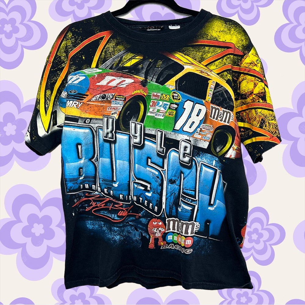 Unisex Chase Authentics Nascar 2011 Kyle Busch m&m’s Racing Graphic Tee